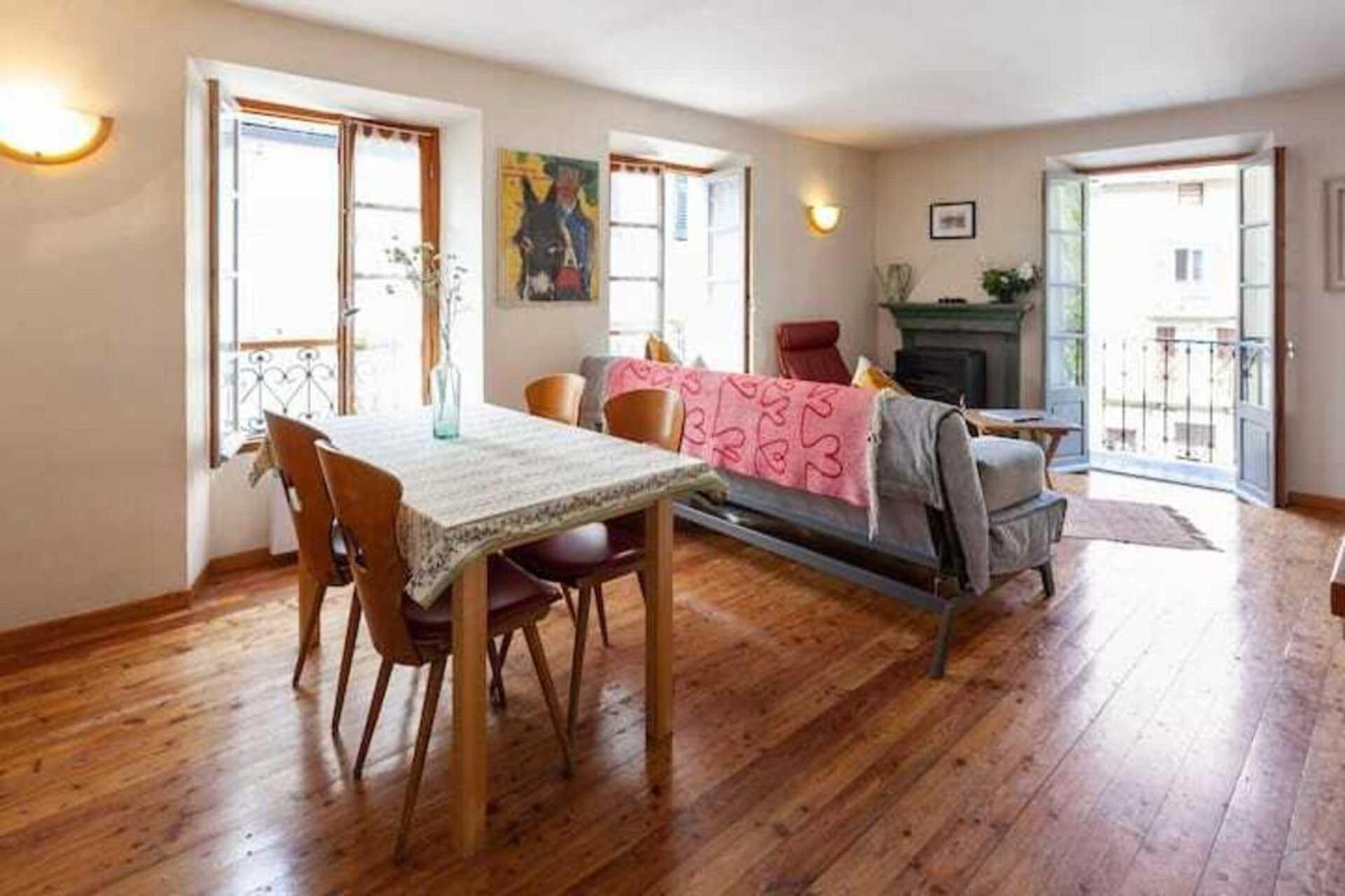 Sunny 1-Bed Apartment In Lovely Mountain Village La Brigue Экстерьер фото