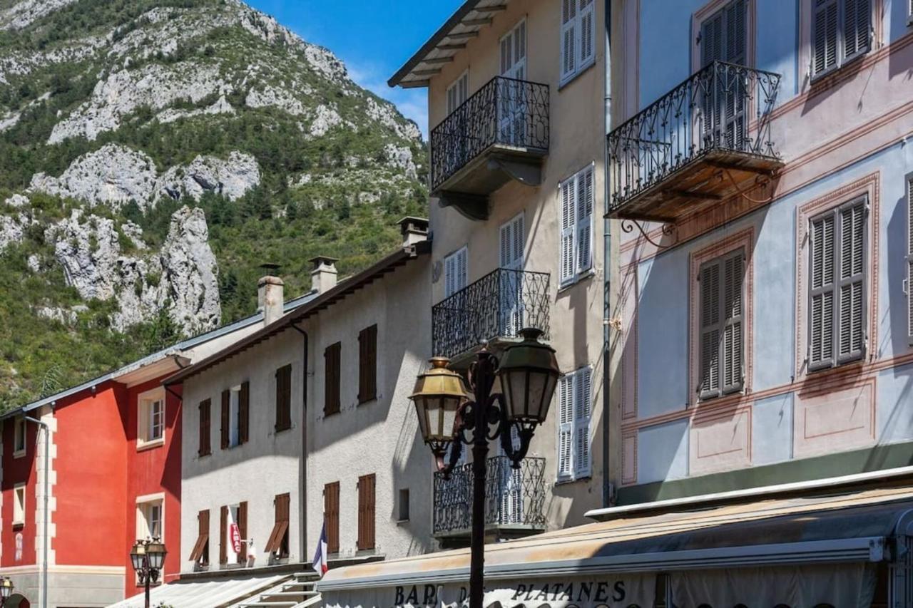 Sunny 1-Bed Apartment In Lovely Mountain Village La Brigue Экстерьер фото