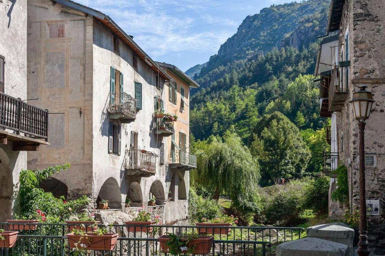 Sunny 1-Bed Apartment In Lovely Mountain Village La Brigue Экстерьер фото